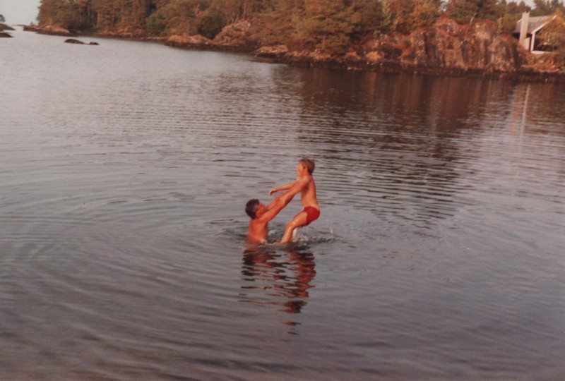 På Godøysund med Oddbjørn på slutten av 70-tallet.